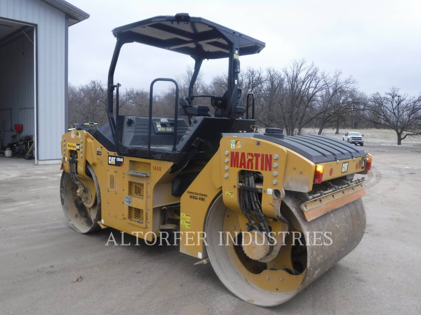 2017 Caterpillar CB54B Vibratory Double