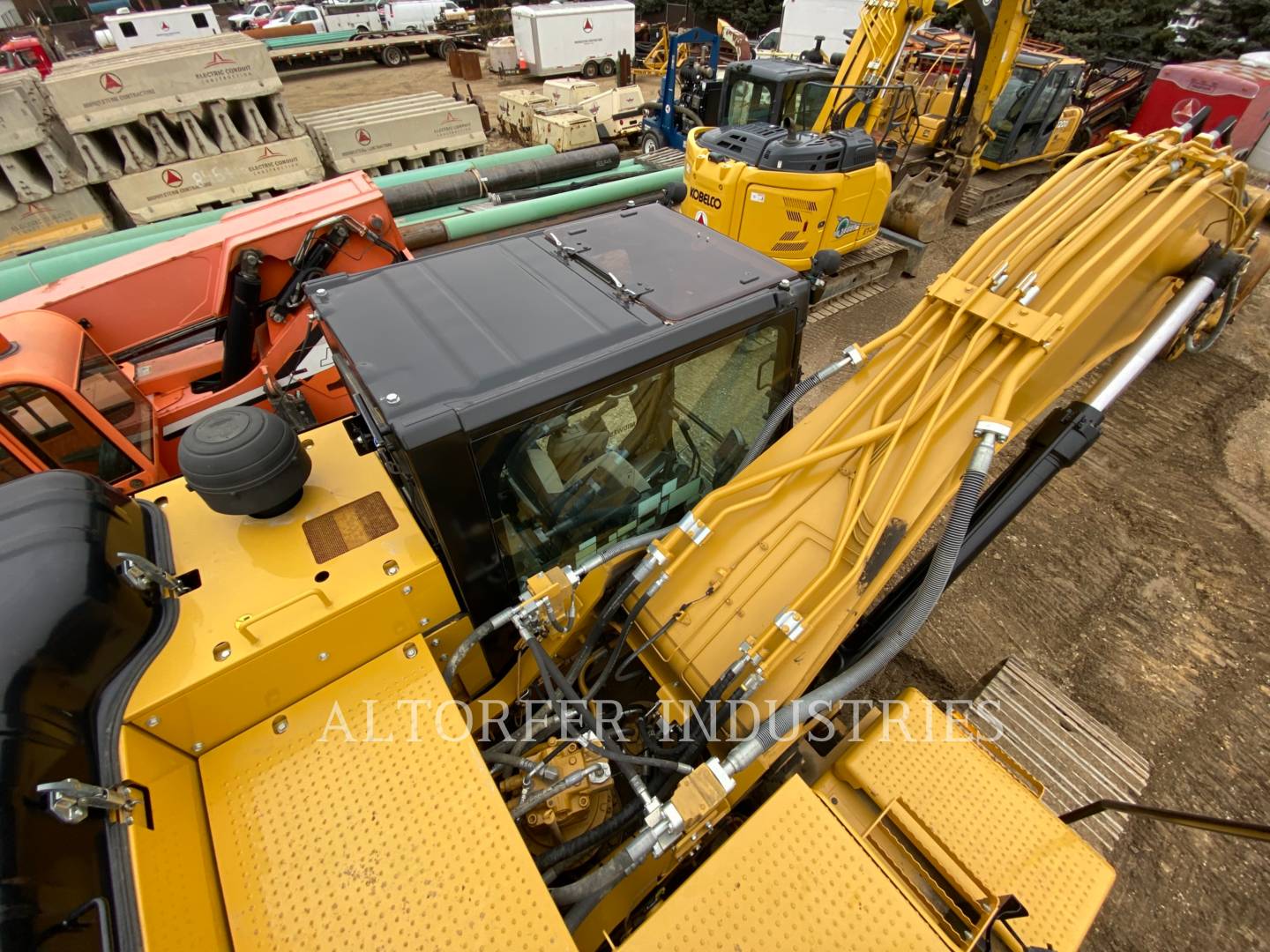 2018 Caterpillar 330FL Excavator