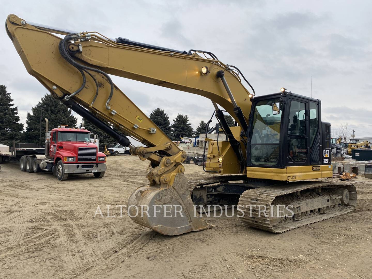 2019 Caterpillar 325FLCR Excavator