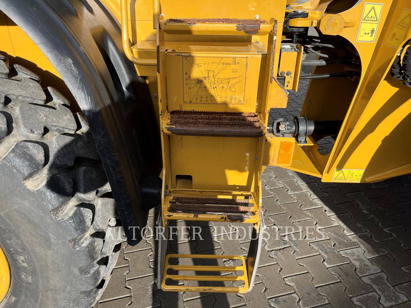 2017 Caterpillar 914M Wheel Loader