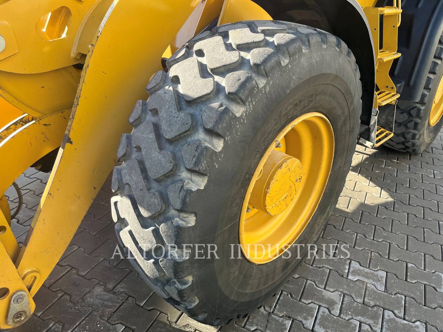 2017 Caterpillar 914M Wheel Loader