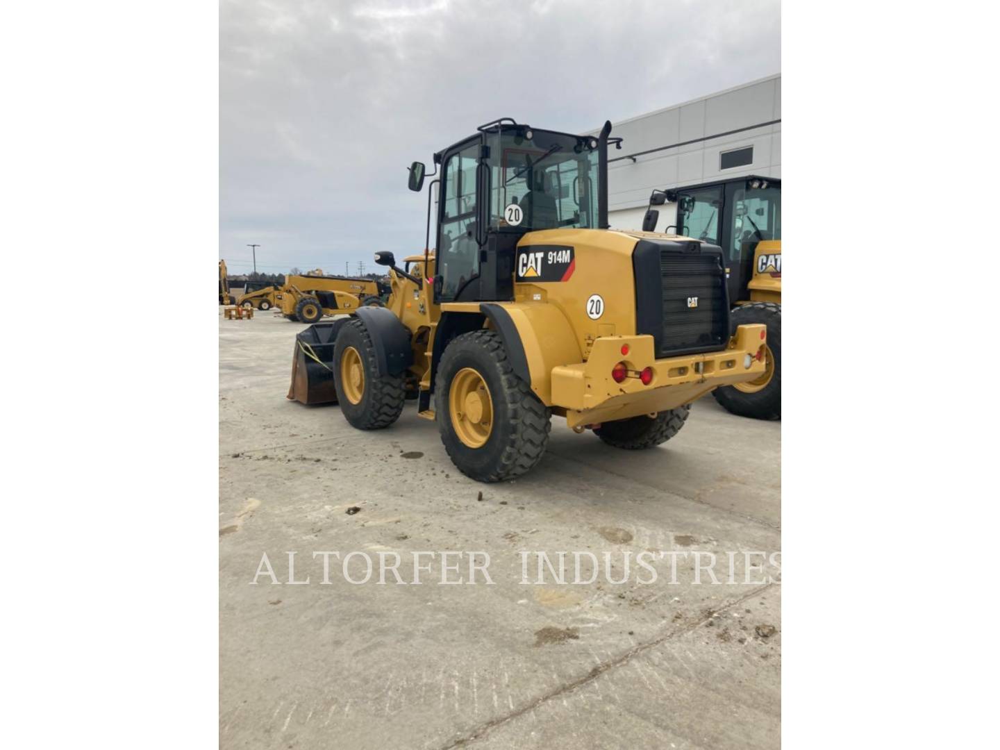 2017 Caterpillar 914M Wheel Loader