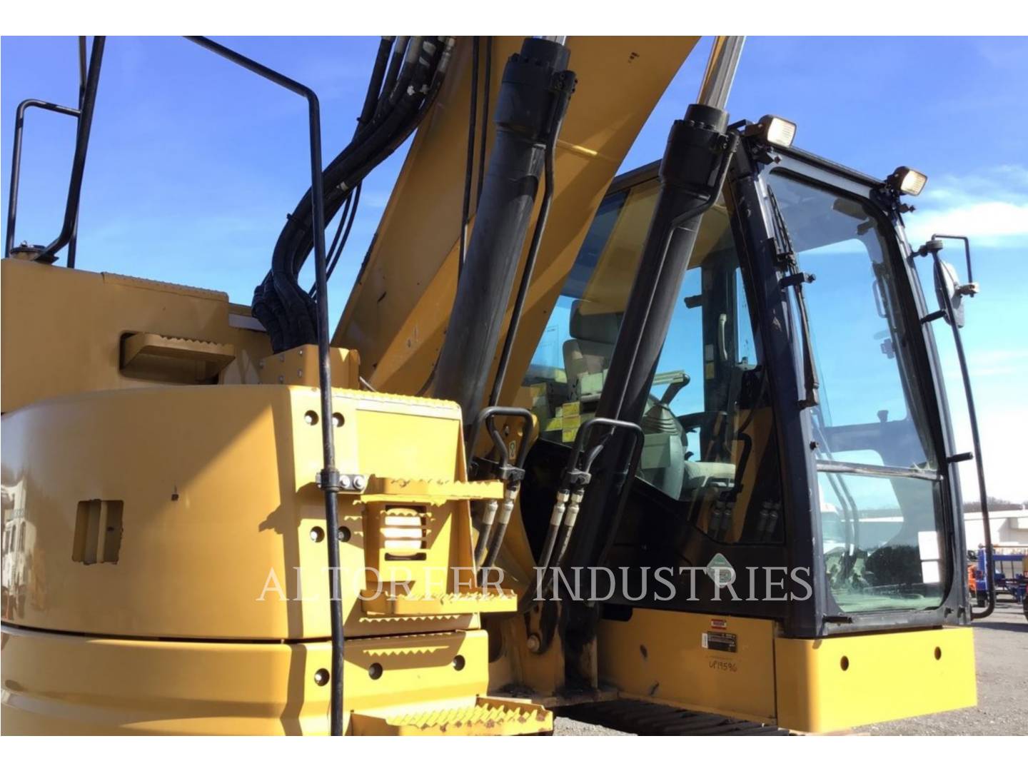 2014 Caterpillar 328DL CR Excavator