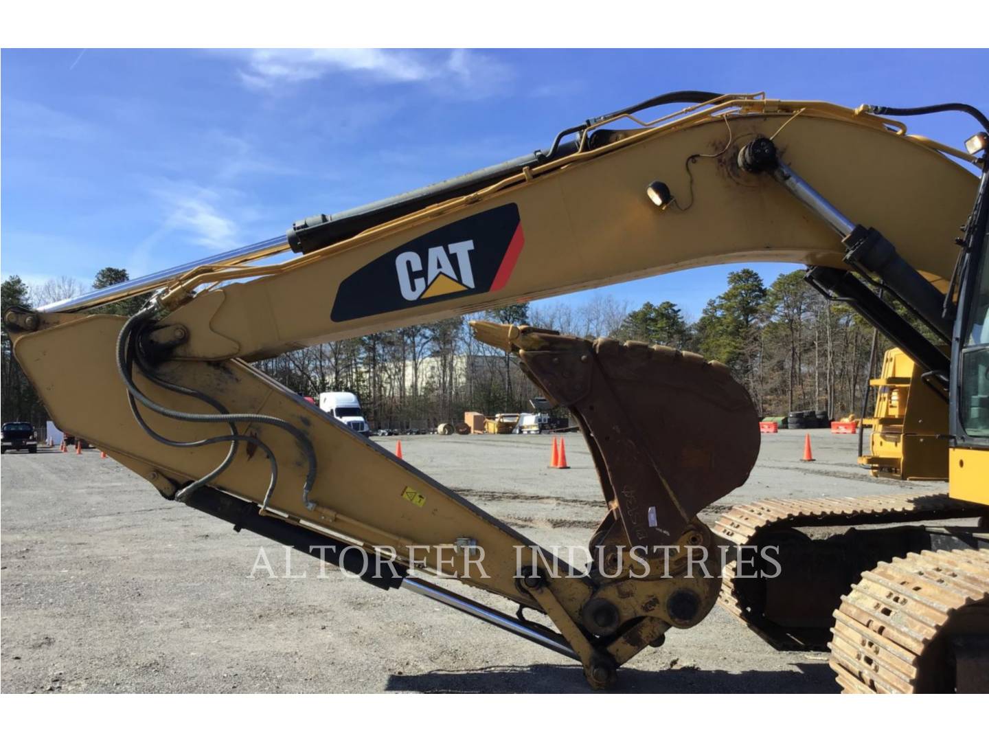 2014 Caterpillar 328DL CR Excavator