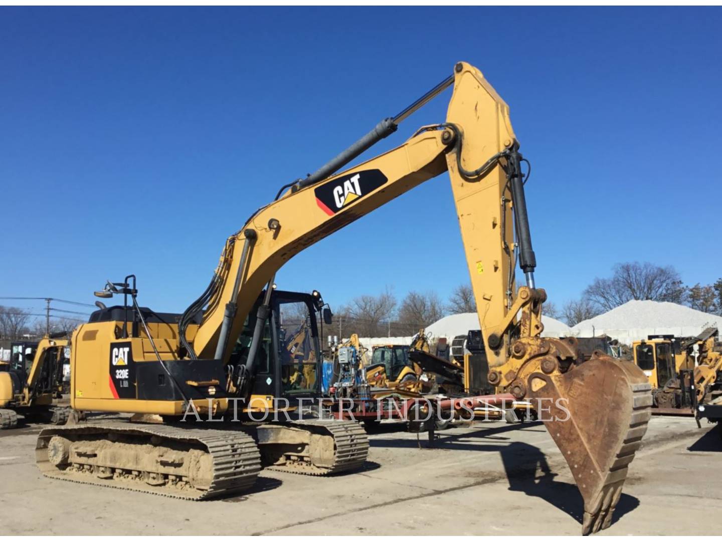 2016 Caterpillar 320EL RR Excavator