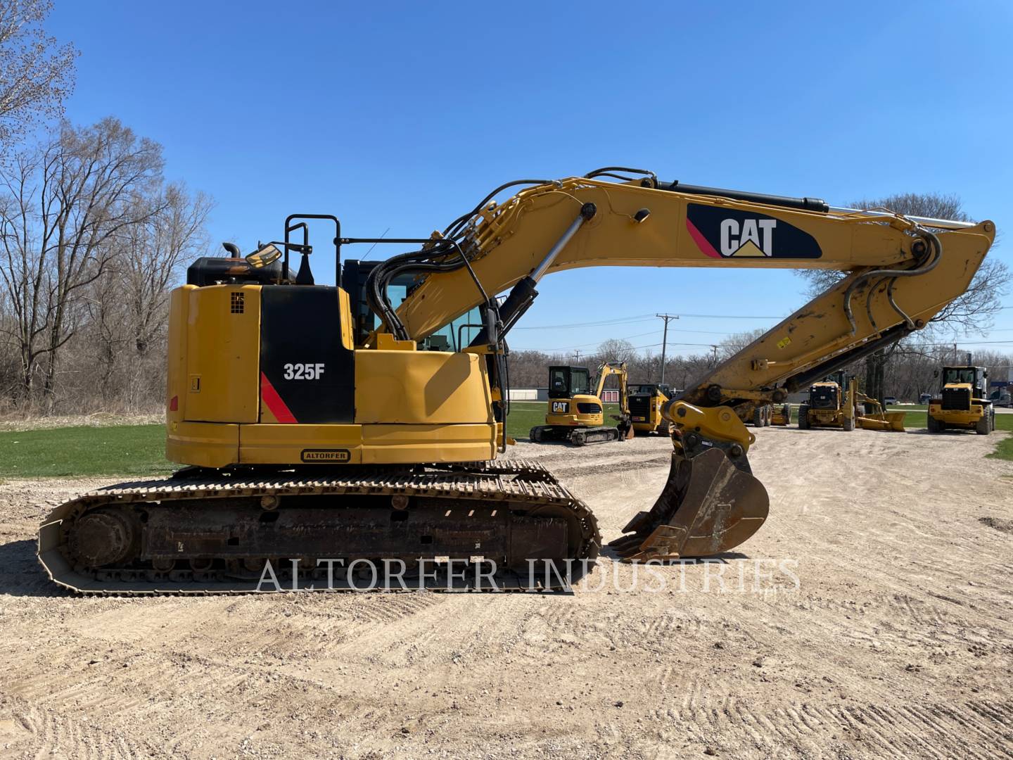 2016 Caterpillar 325FL CR Excavator