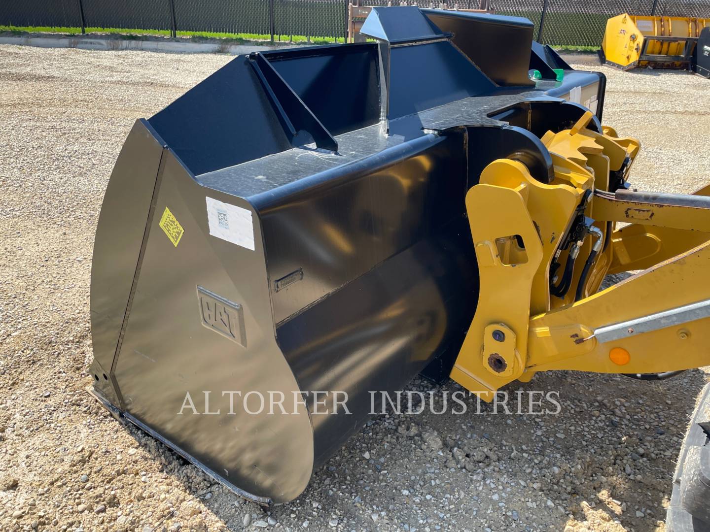 2017 Caterpillar 938M Tractor