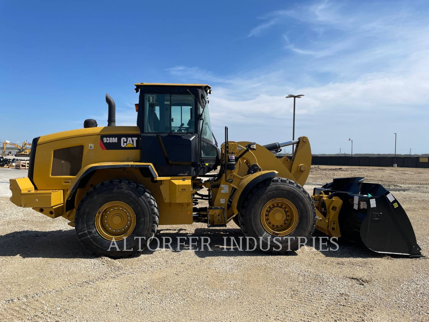 2017 Caterpillar 938M Tractor