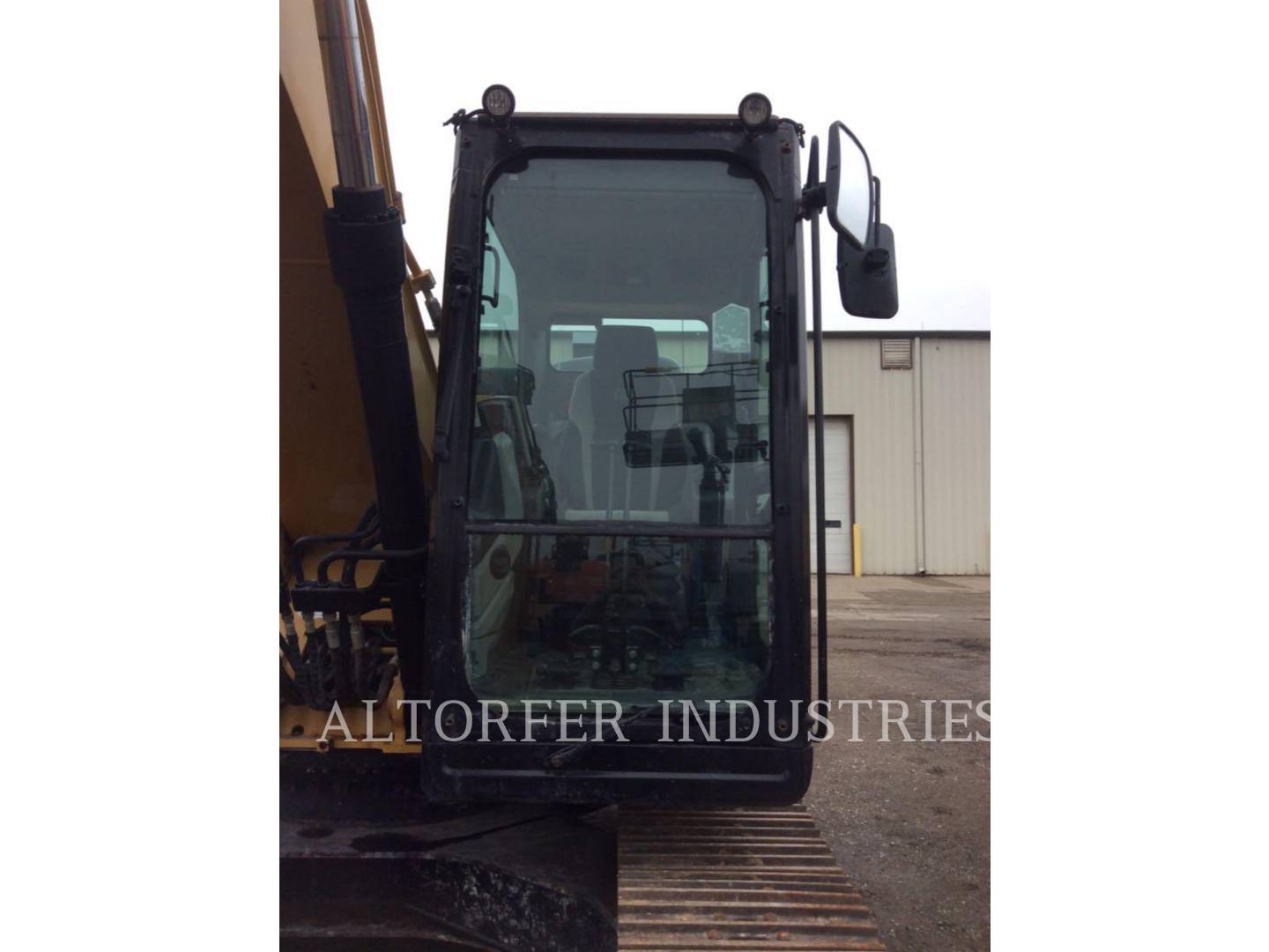 2017 Caterpillar 320FL Excavator