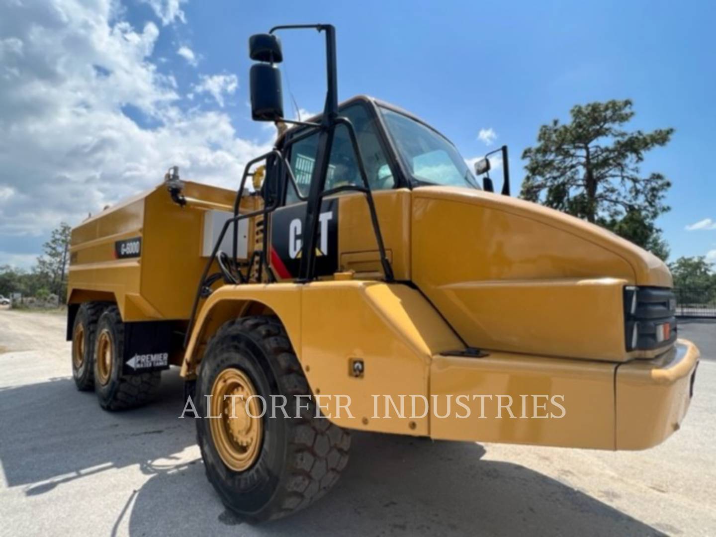 2014 Caterpillar 725 WT Articulated Truck