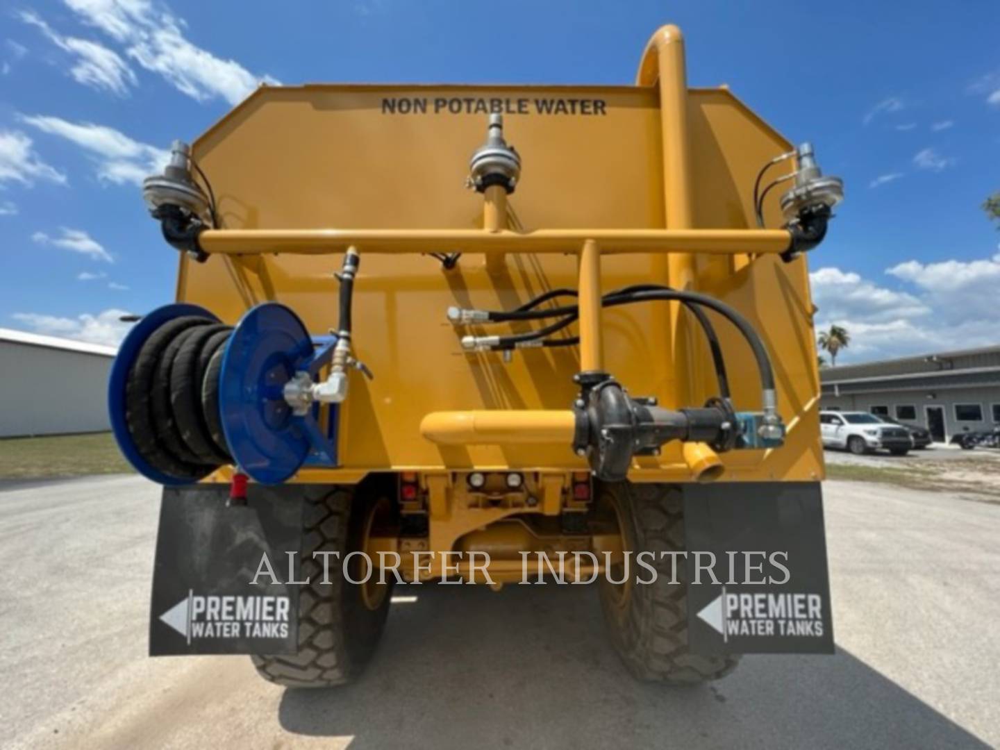 2014 Caterpillar 725 WT Articulated Truck