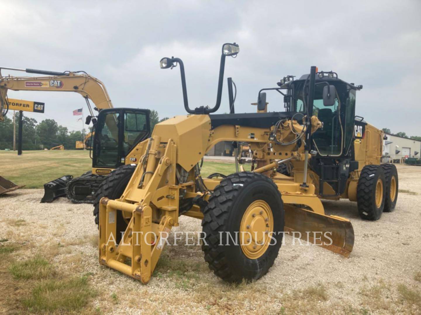 2016 Caterpillar 140M3AWD Grader - Road