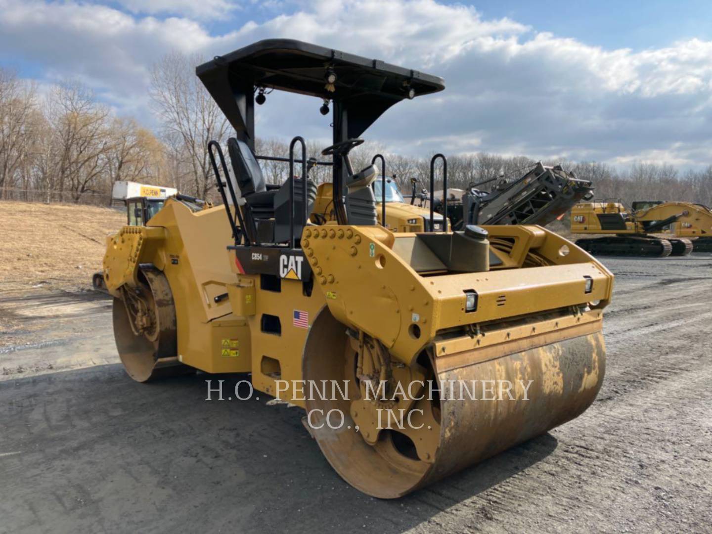 2013 Caterpillar CB54 Vibratory Double