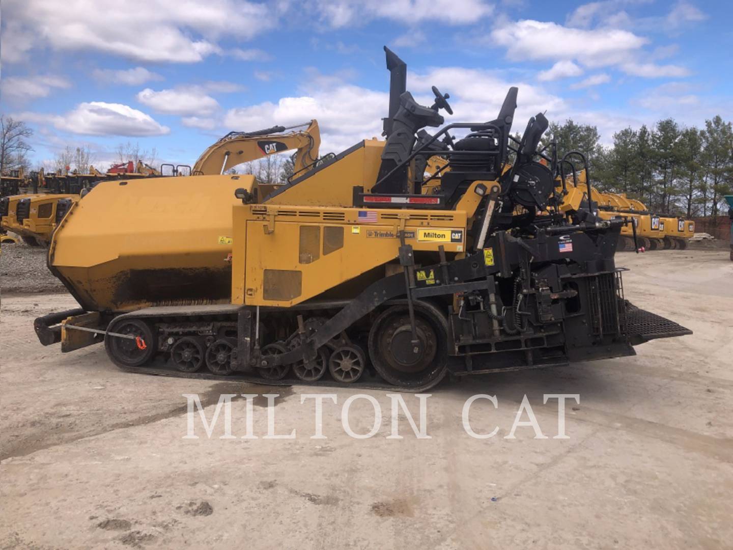 2015 Caterpillar AP1055F Paver