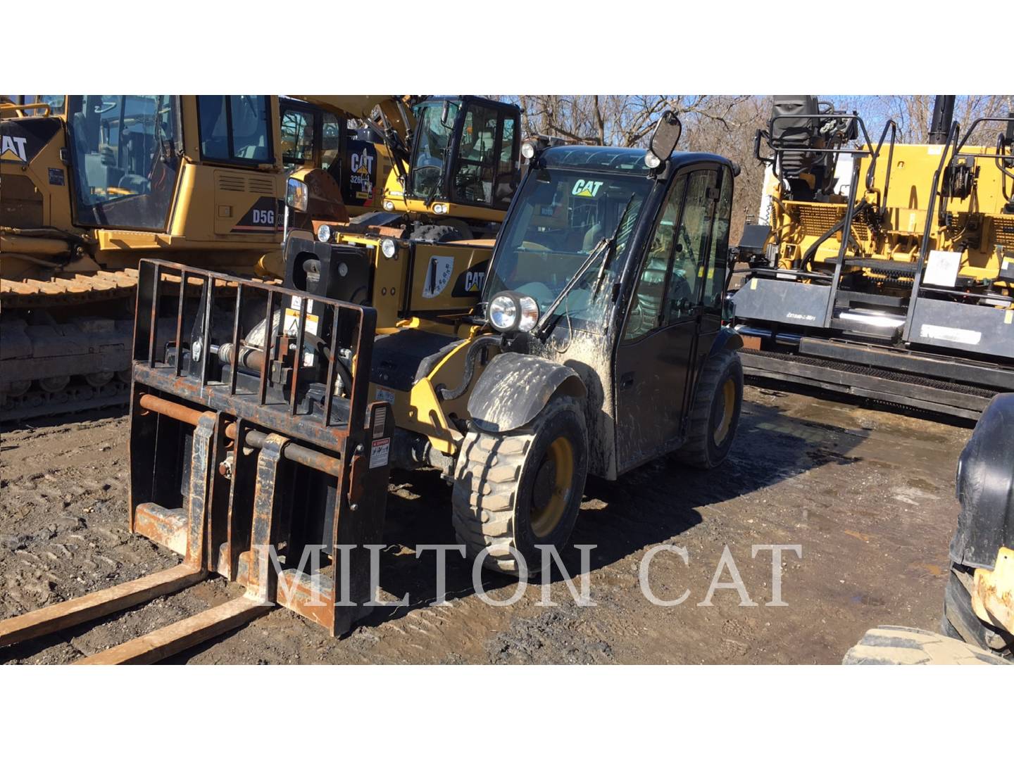 2014 Caterpillar TH255C TeleHandler