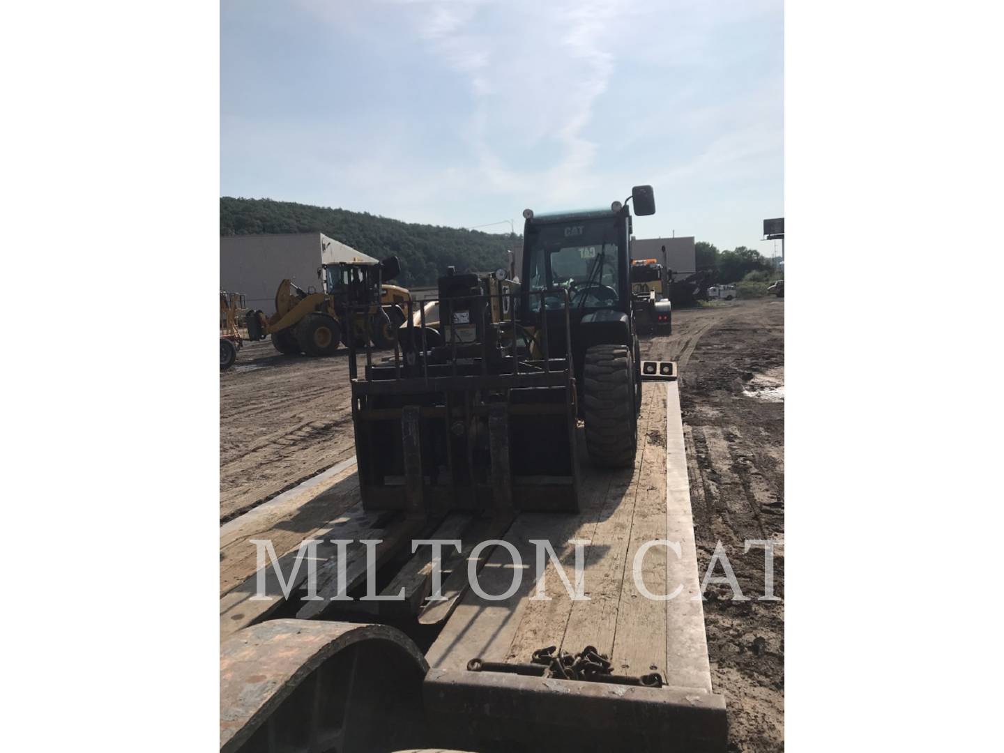 2014 Caterpillar TH255 TeleHandler