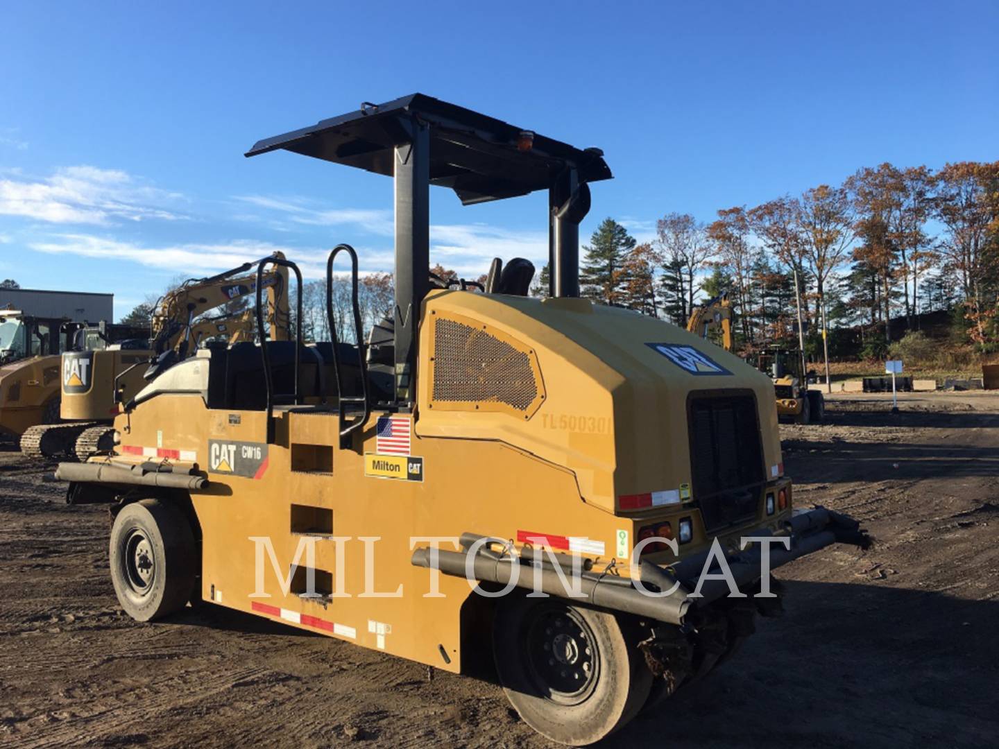 2017 Caterpillar CW16 Compactor