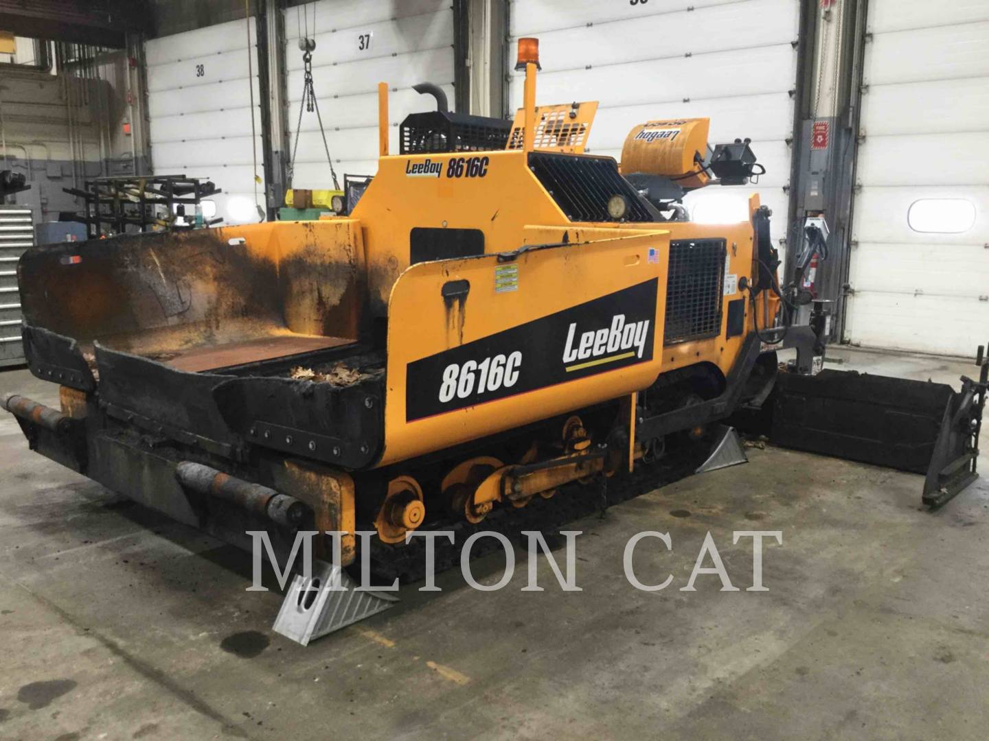 2017 LeeBoy 8616C Paver