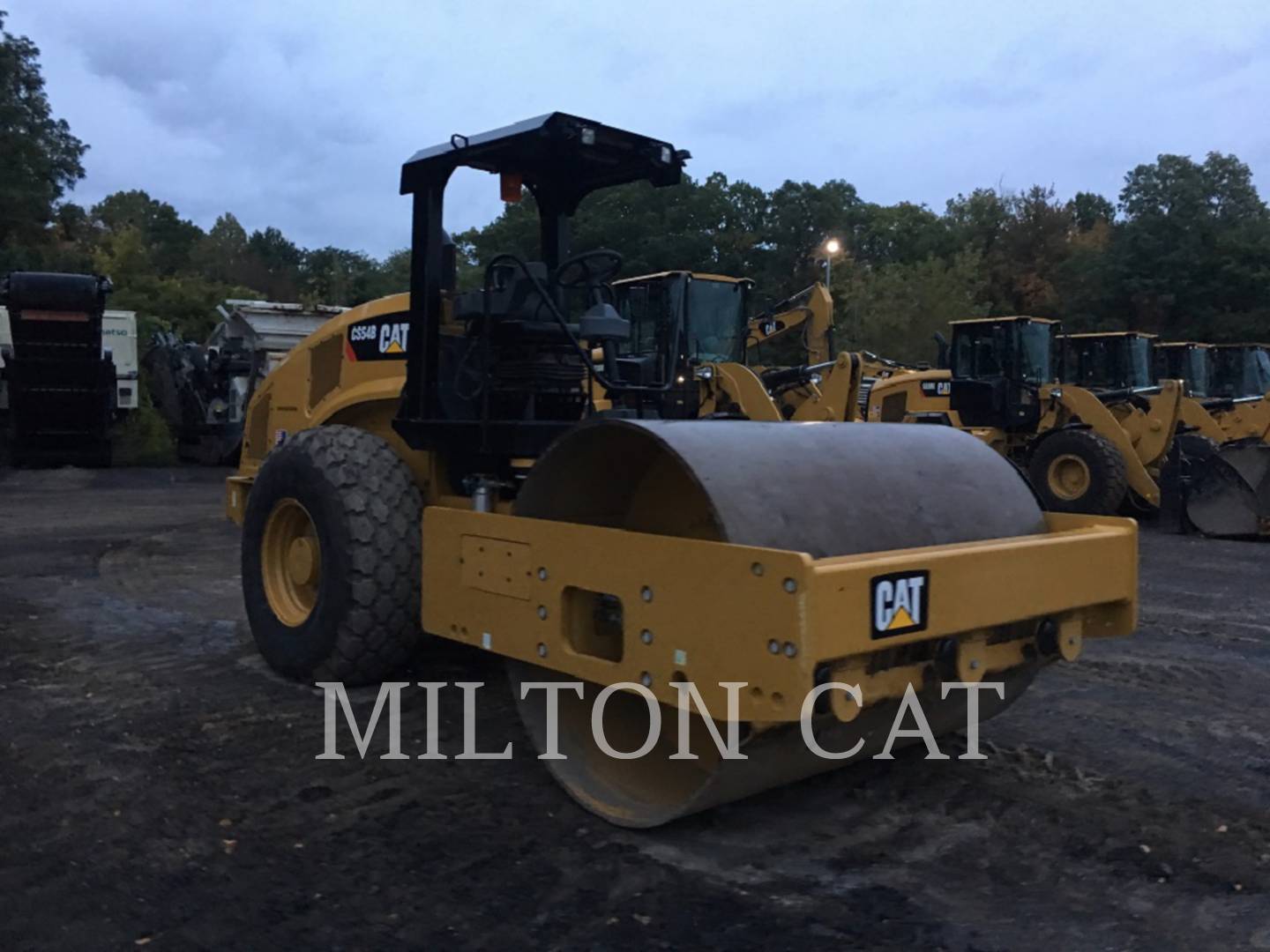 2018 Caterpillar CS54B Compactor