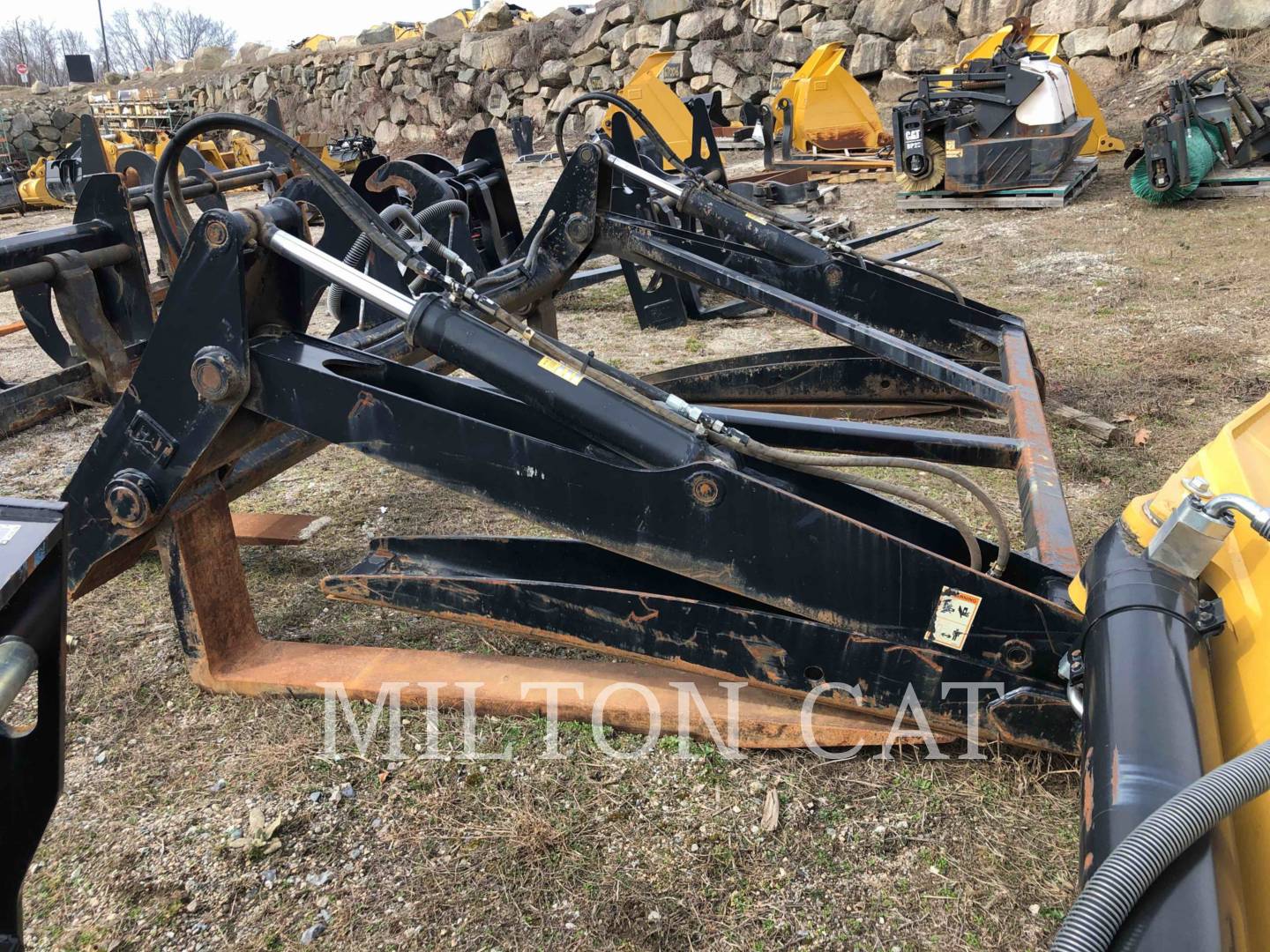 2014 Caterpillar PIPE FORKS Pallet Fork