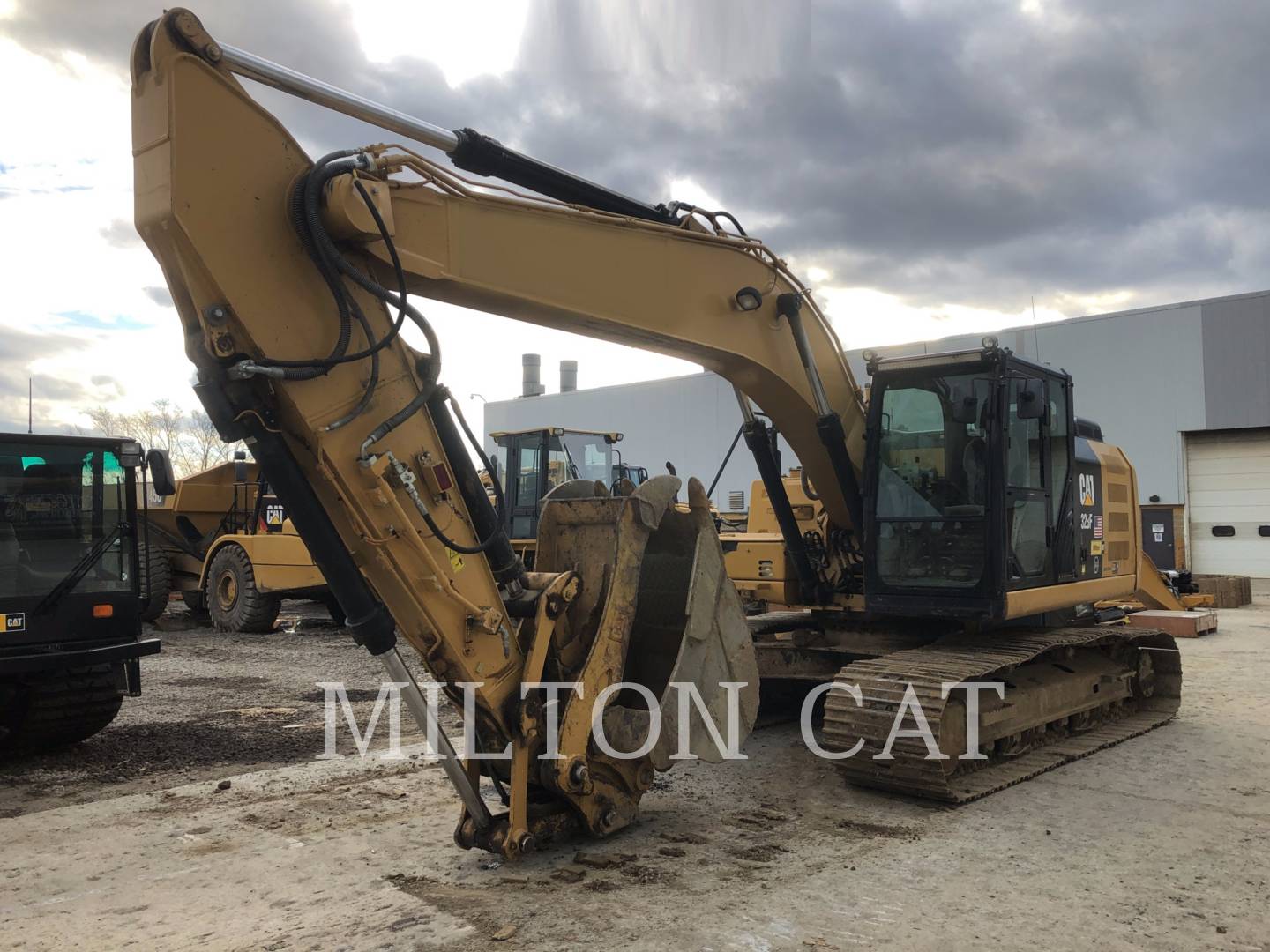 2015 Caterpillar 323F L Excavator