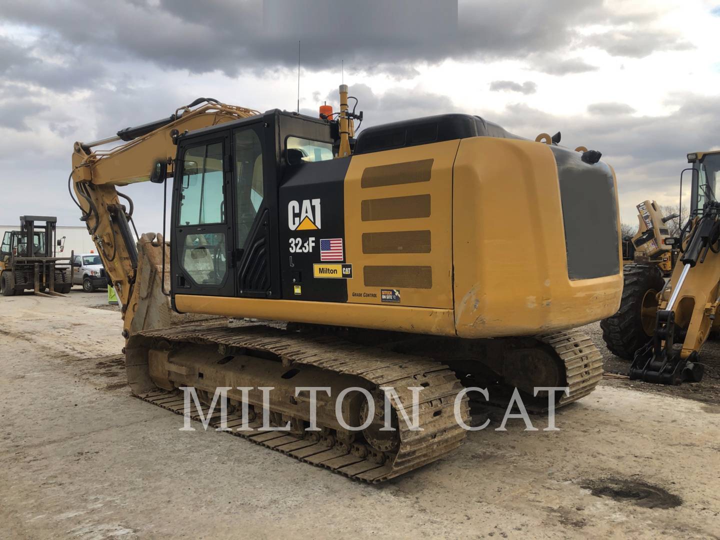 2015 Caterpillar 323F L Excavator