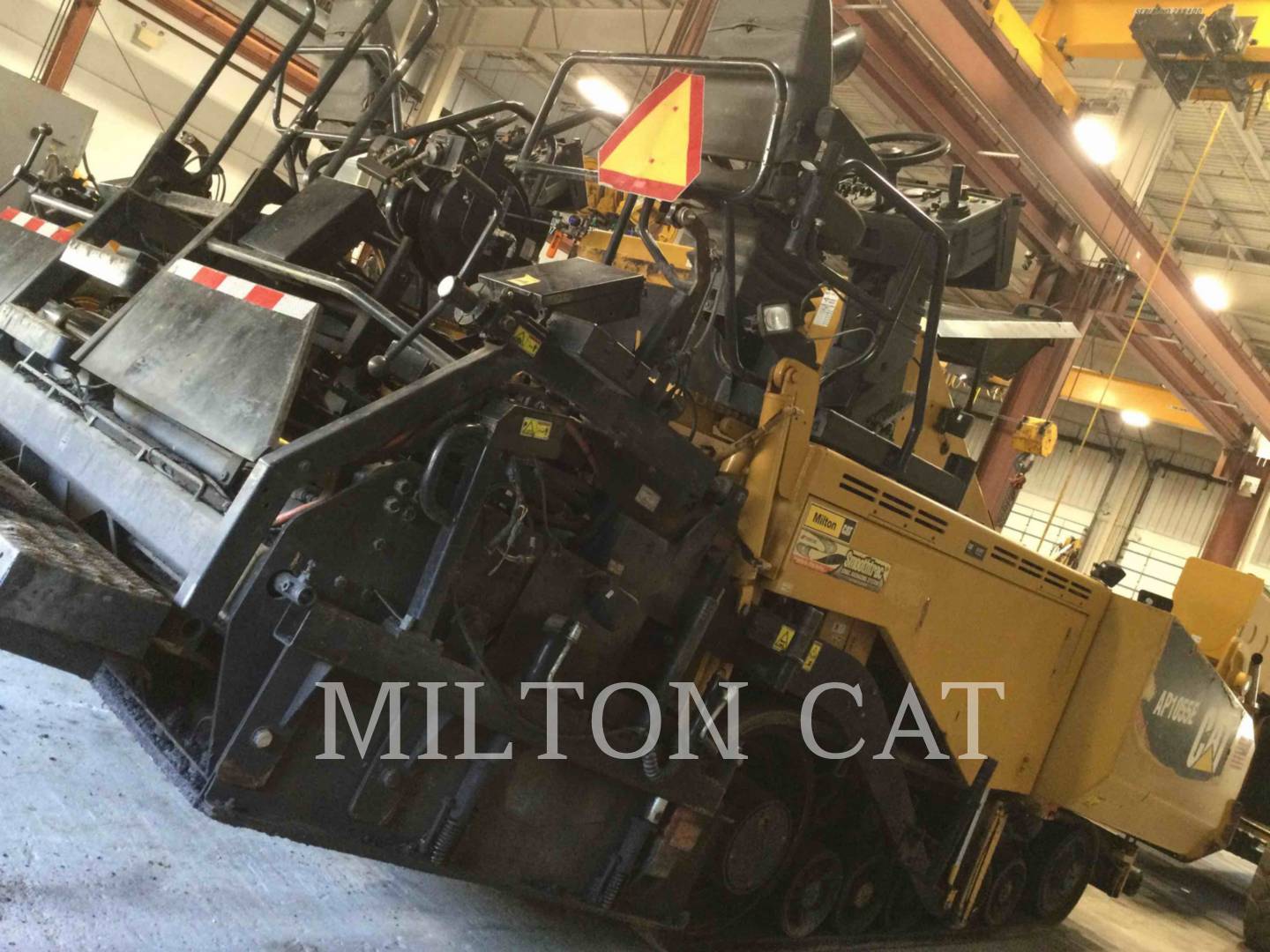 2014 Caterpillar AP1055E Paver