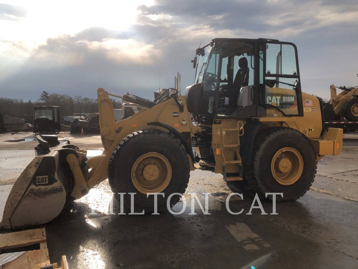 2018 Caterpillar 918M Wheel Loader