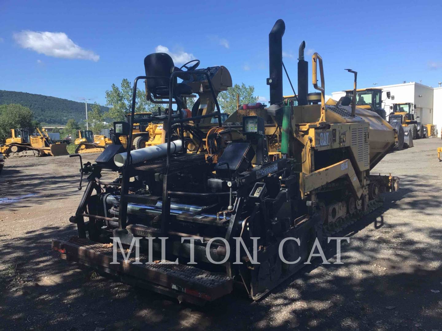 2001 Caterpillar AP650B Paver