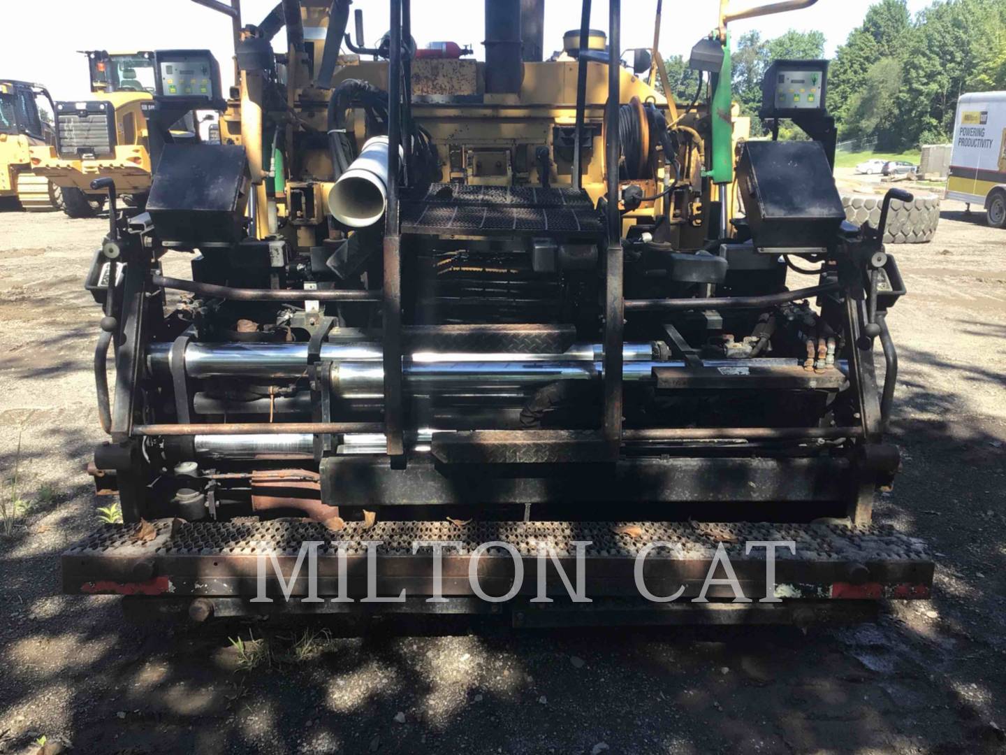 2001 Caterpillar AP650B Paver