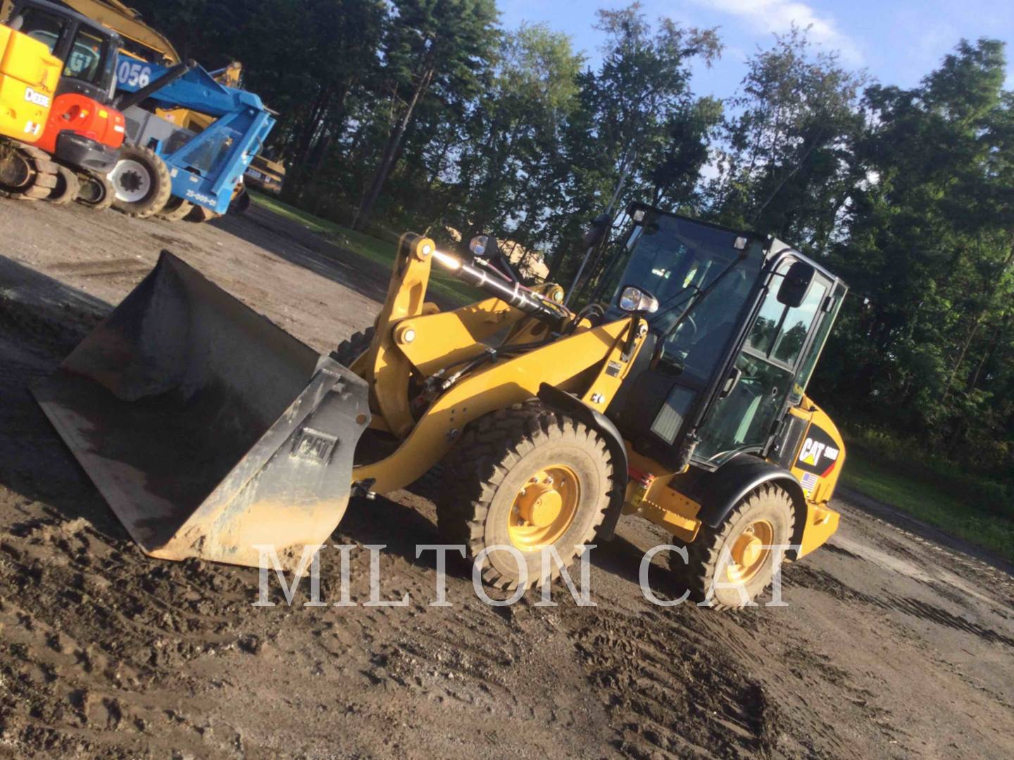 2020 Caterpillar 906M Wheel Loader