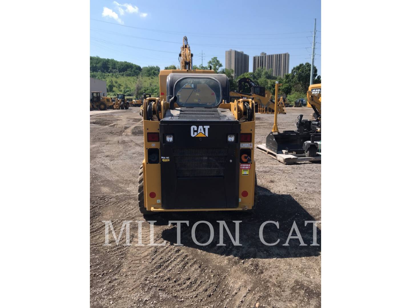 2019 Caterpillar 226D Skid Steer Loader