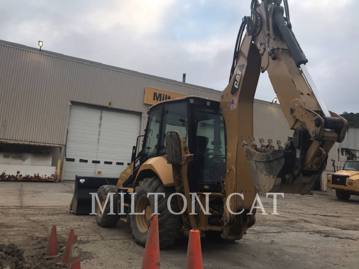 2019 Caterpillar 440 Tractor Loader Backhoe