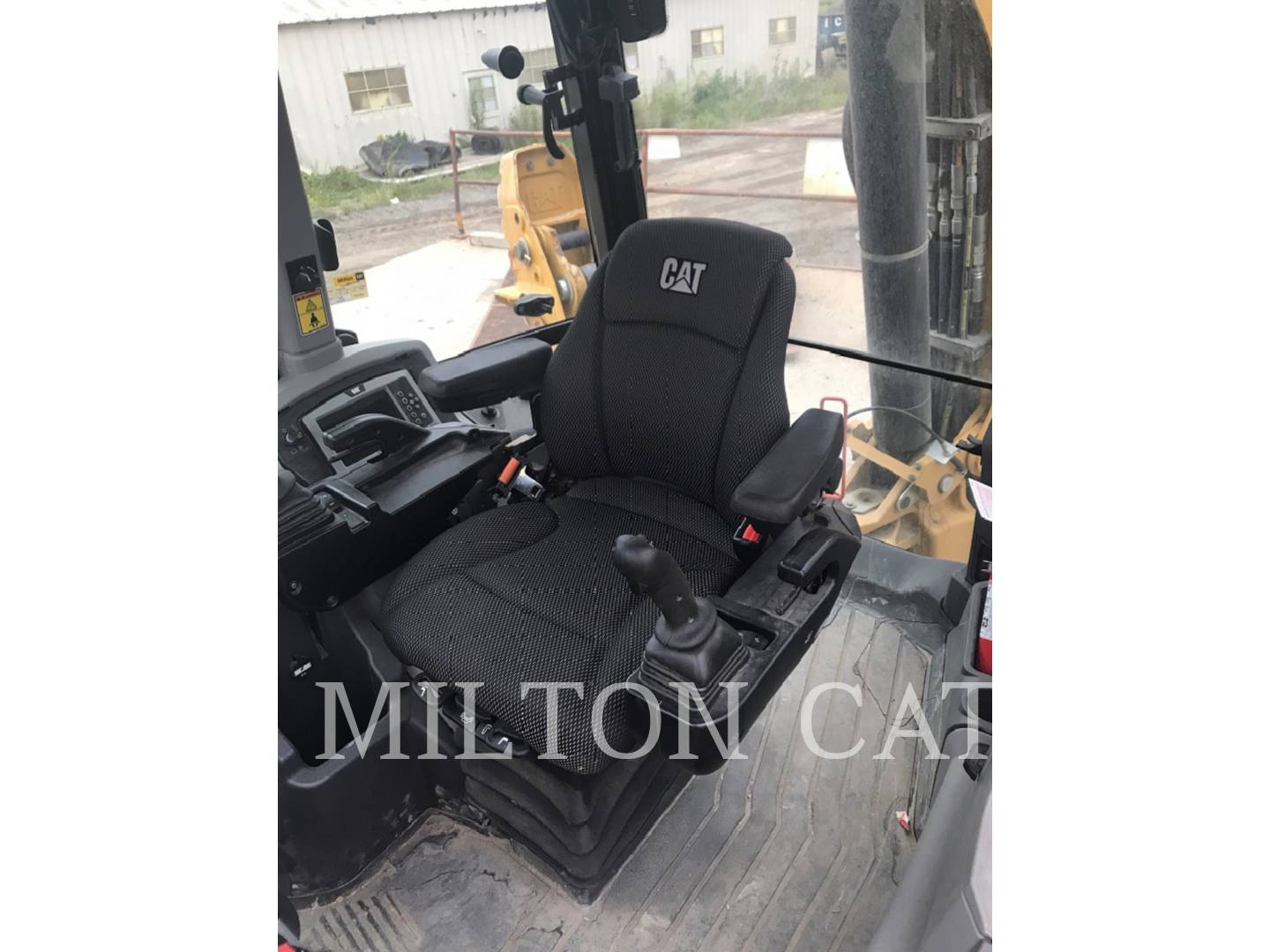 2019 Caterpillar 440 Tractor Loader Backhoe