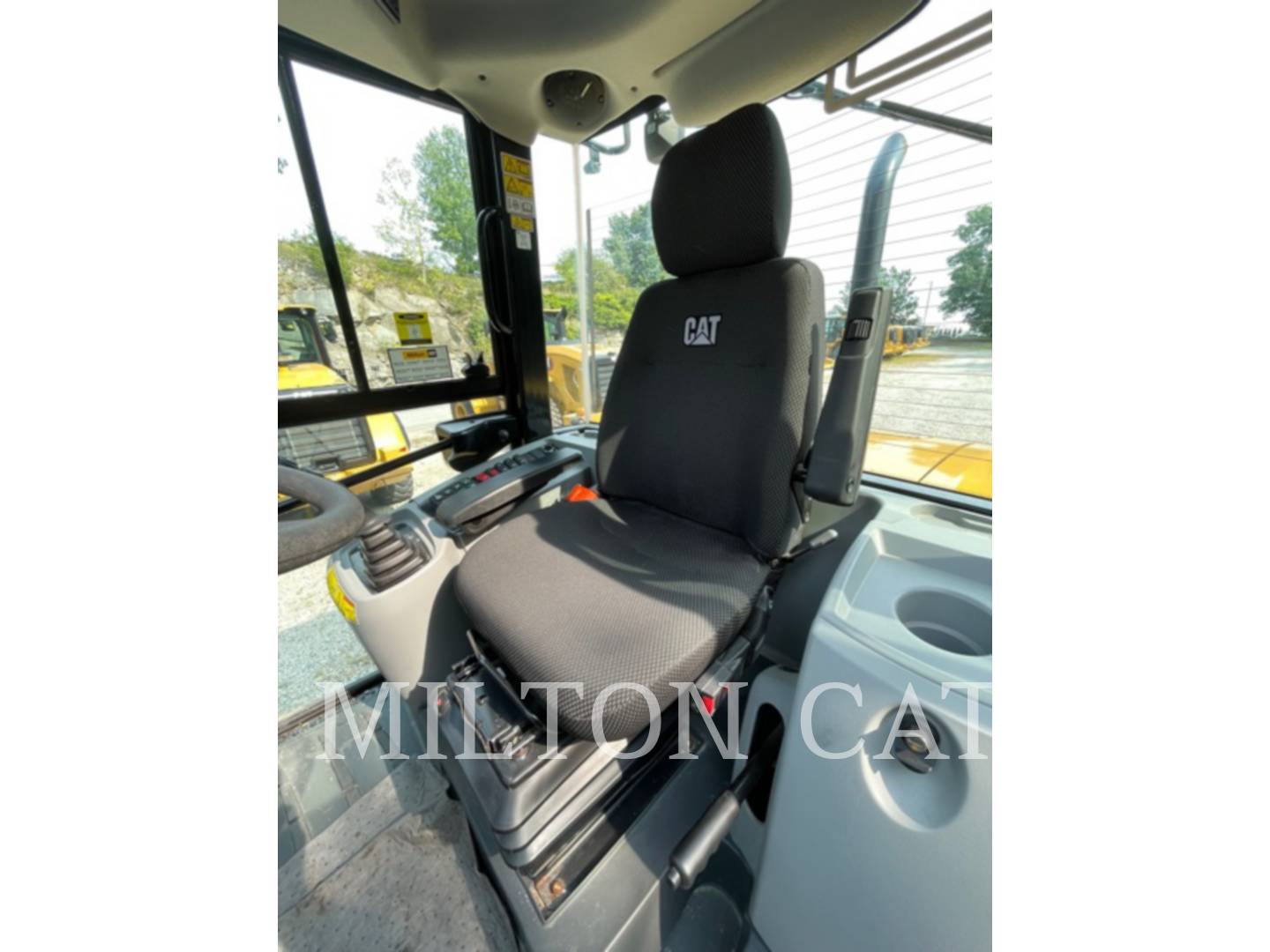 2019 Caterpillar 918M Wheel Loader