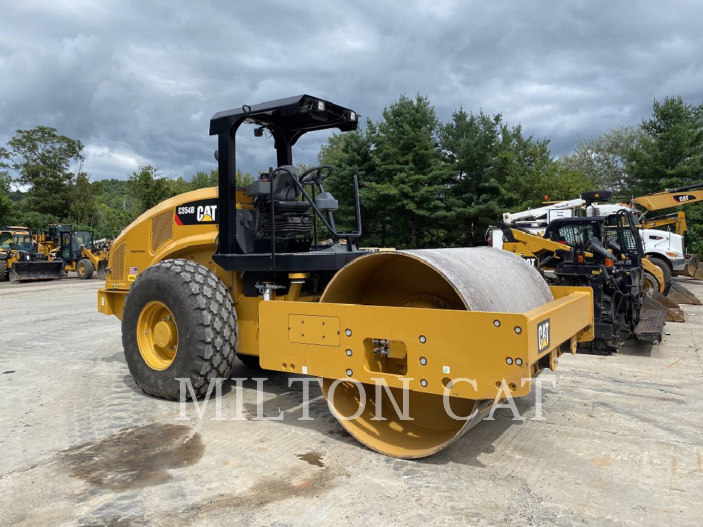 2019 Caterpillar CS54B Compactor