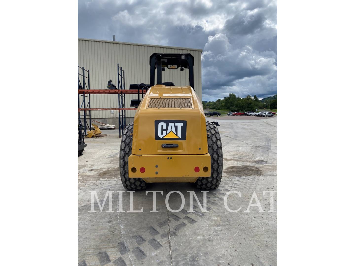 2019 Caterpillar CS54B Compactor