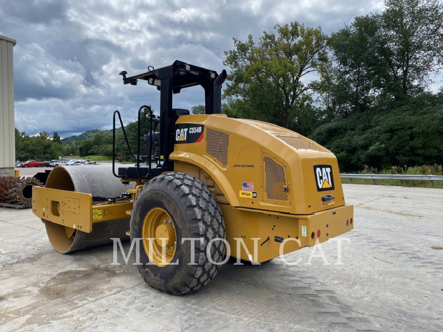 2019 Caterpillar CS54B Compactor