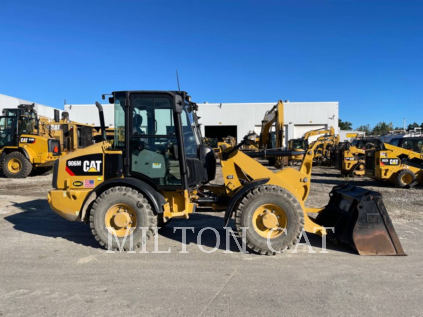 2016 Caterpillar 906M Wheel Loader