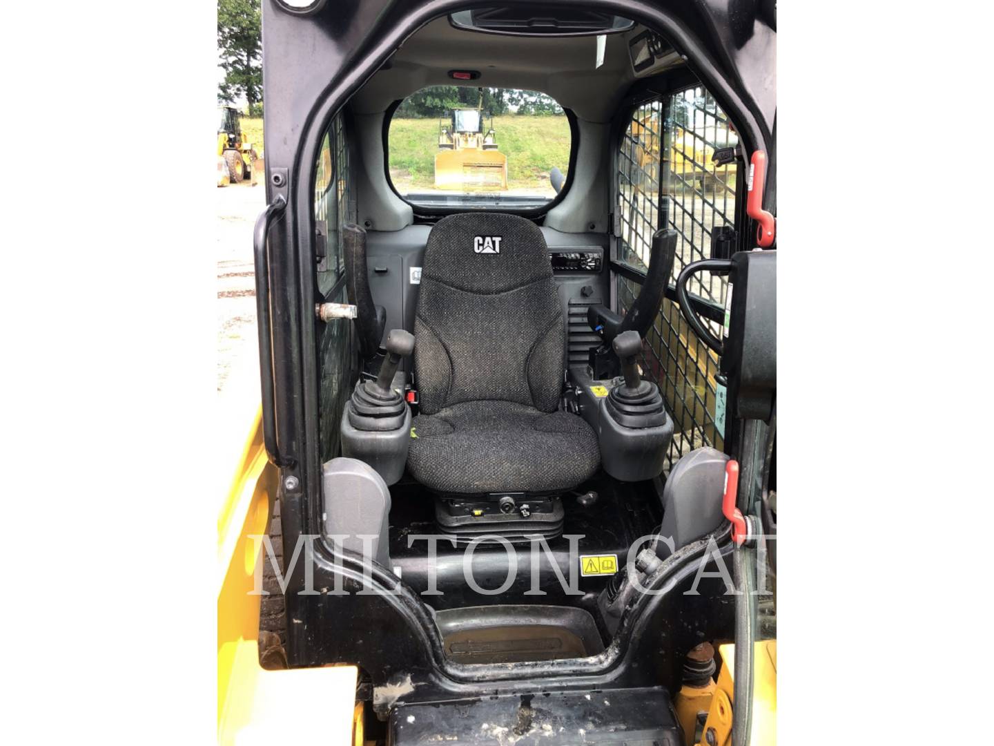 2019 Caterpillar 236D Skid Steer Loader