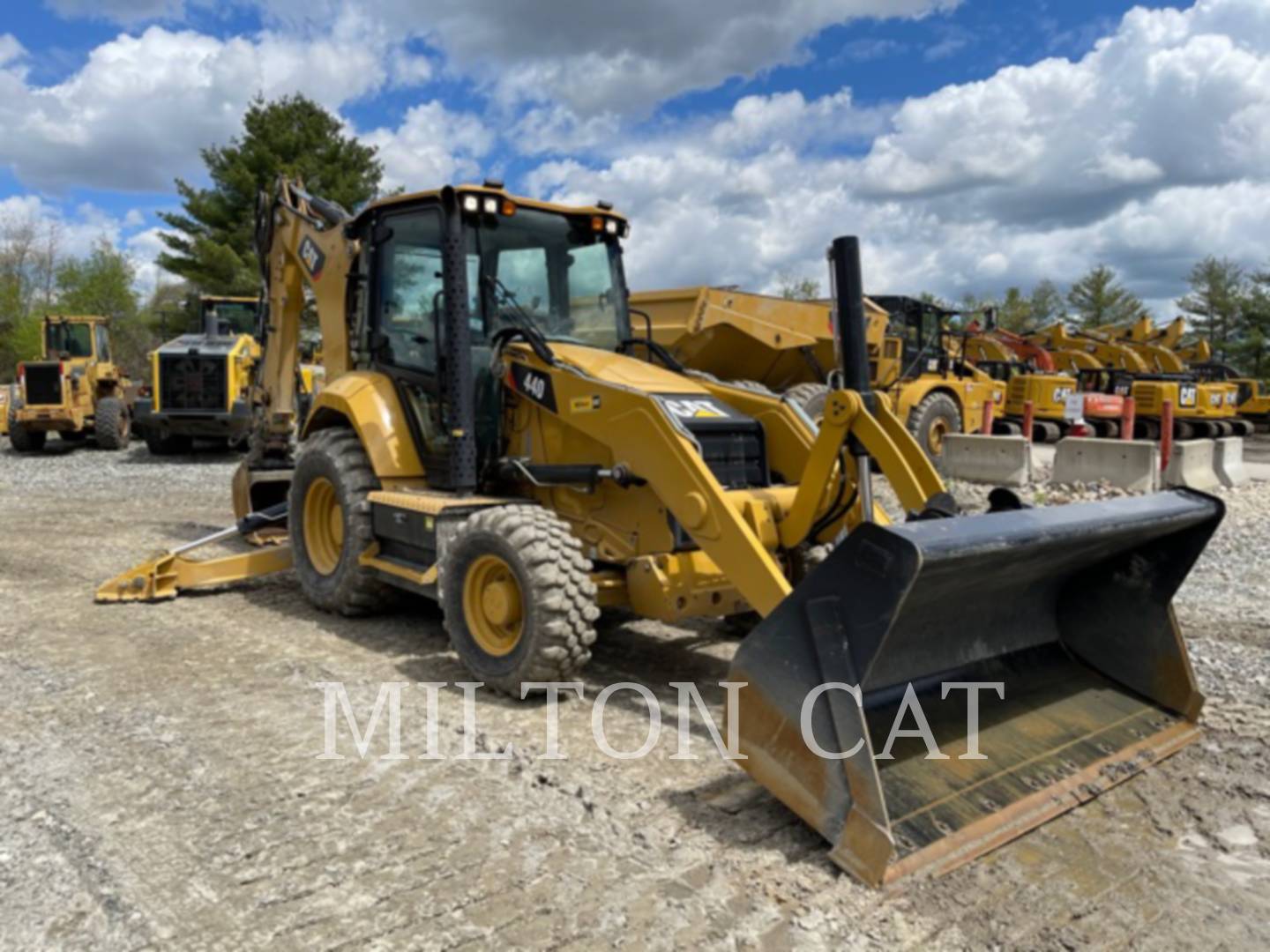 2019 Caterpillar 440-07 Tractor Loader Backhoe