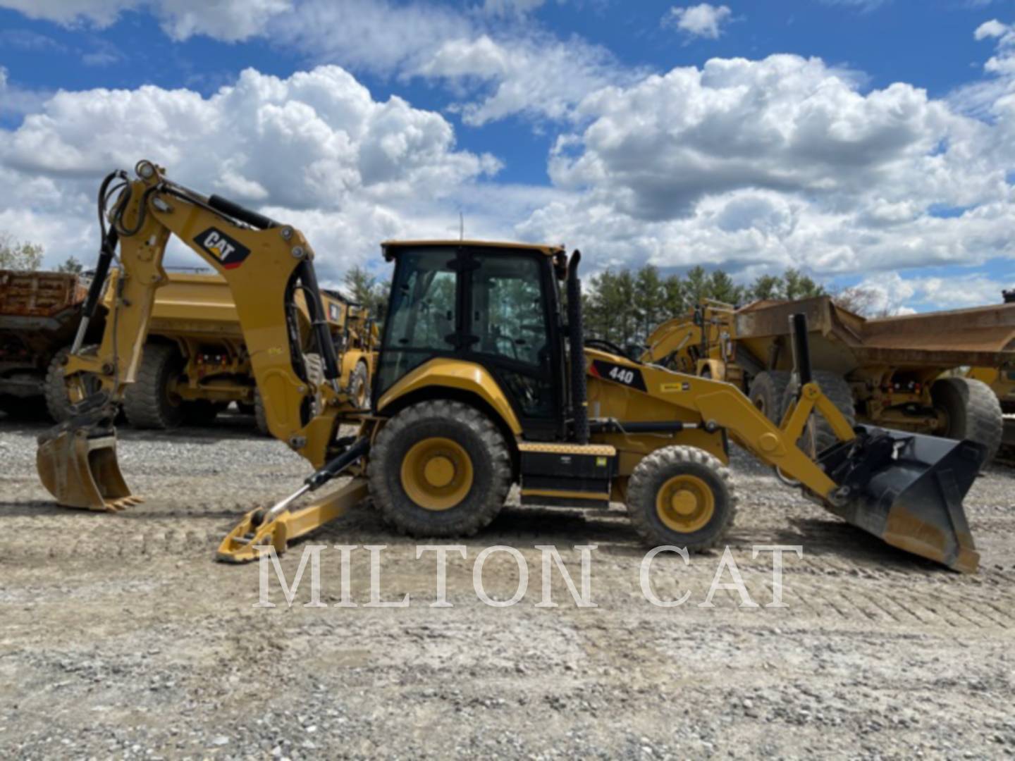 2019 Caterpillar 440-07 Tractor Loader Backhoe