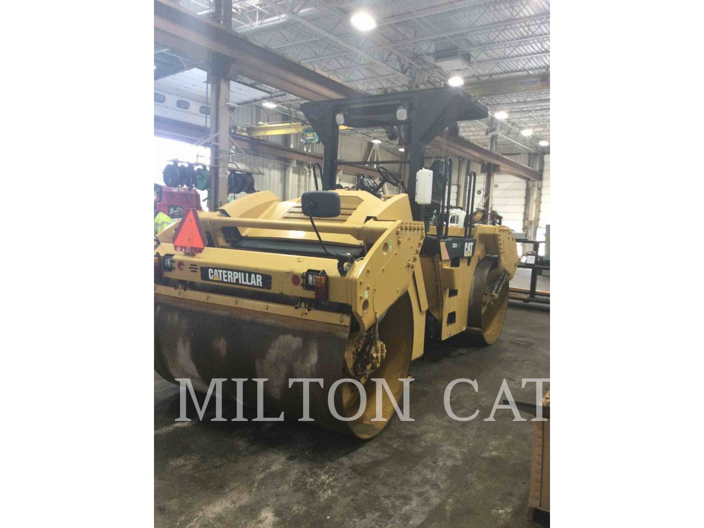 2010 Caterpillar CB54 Vibratory Double