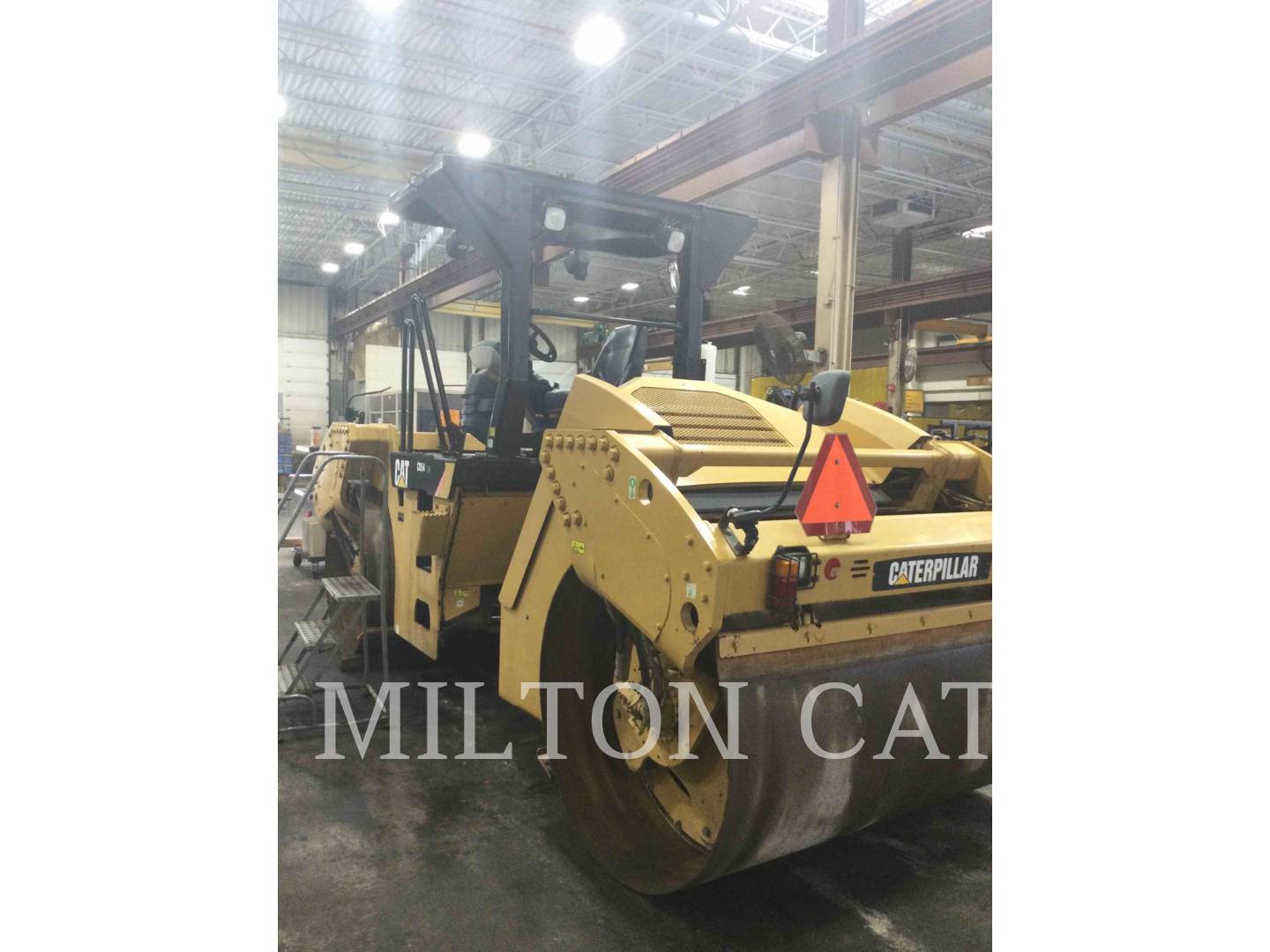 2010 Caterpillar CB54 Vibratory Double