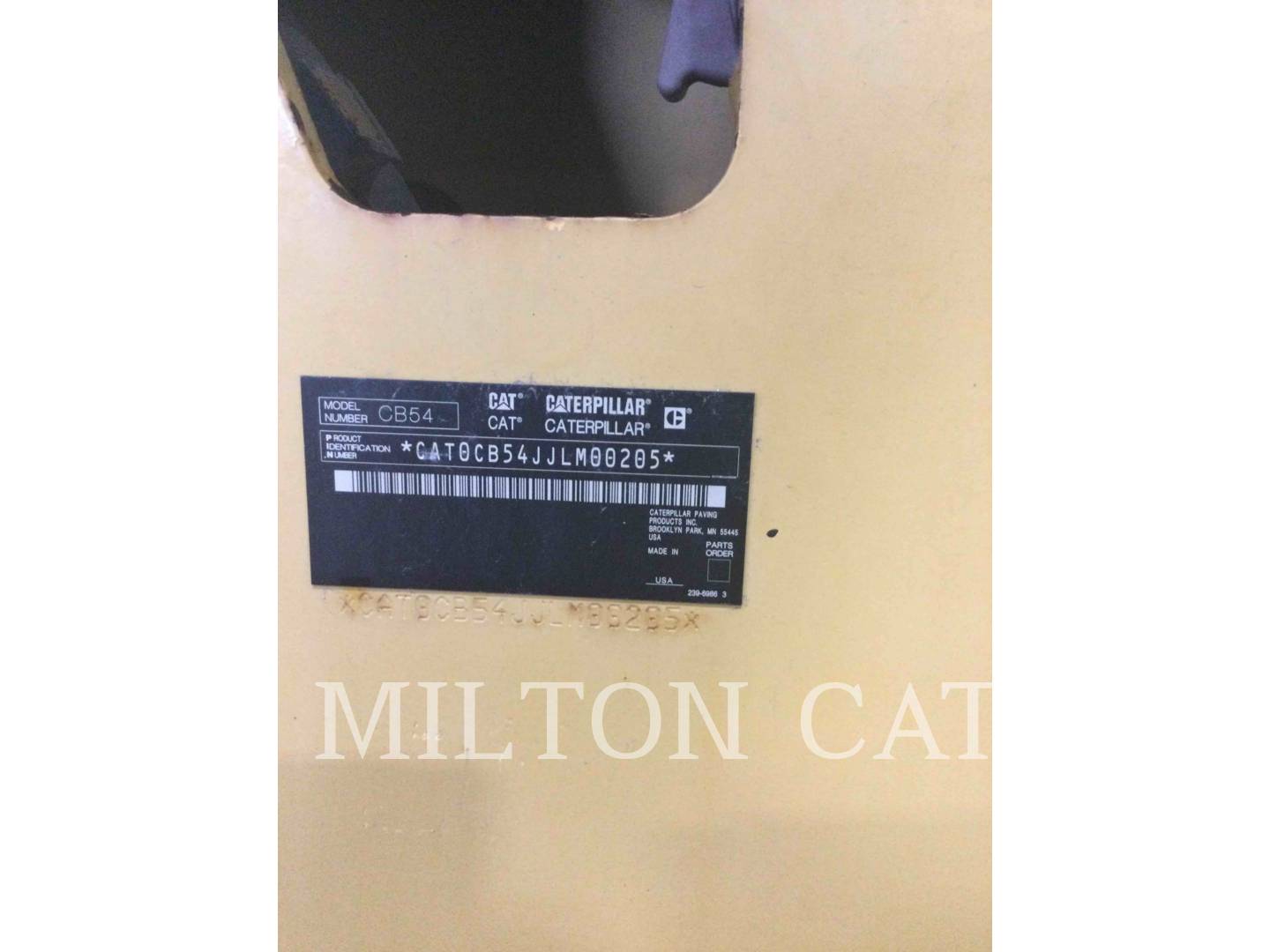 2010 Caterpillar CB54 Vibratory Double