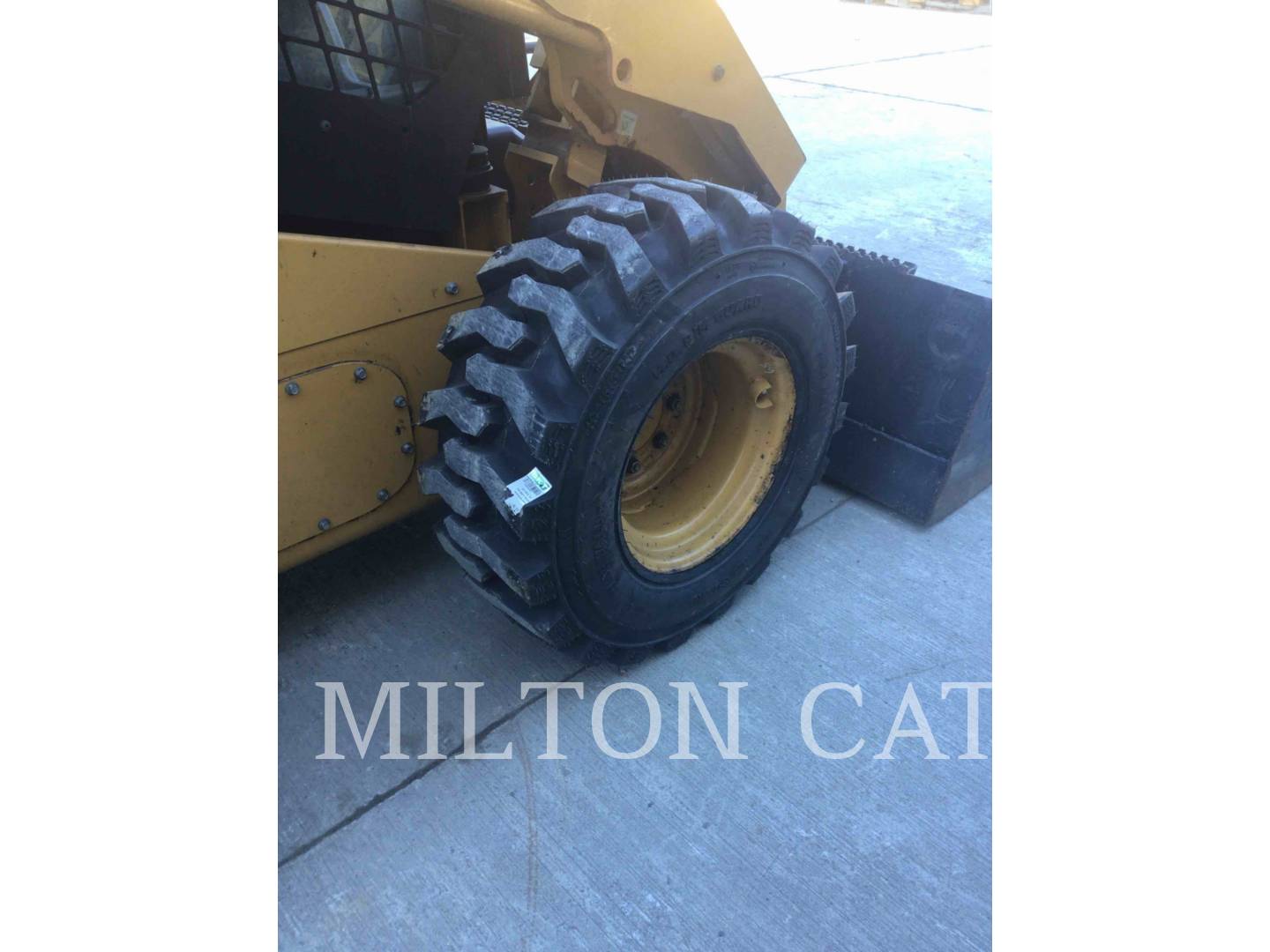 2018 Caterpillar 272D2 Skid Steer Loader