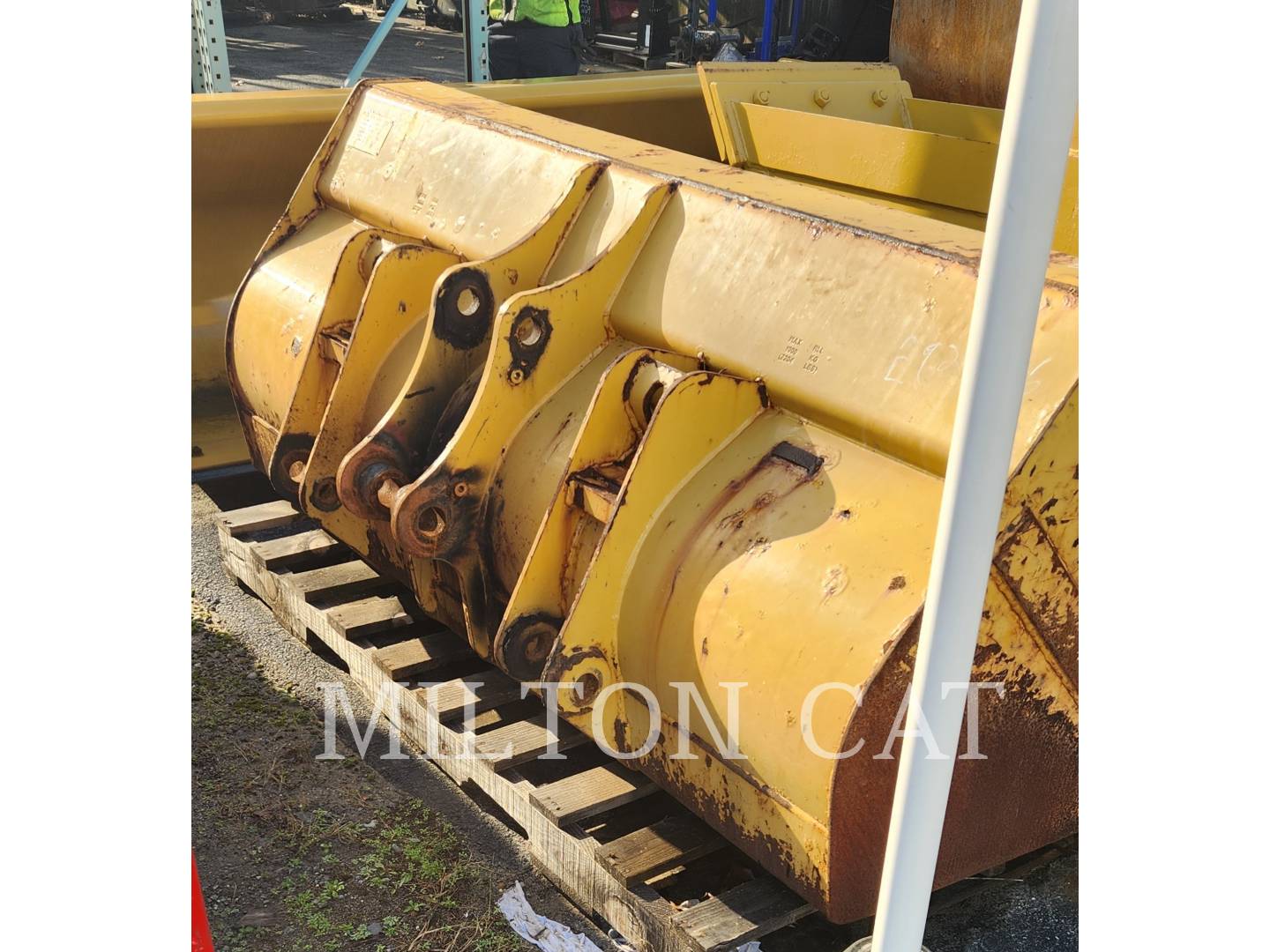 2015 Caterpillar 420 LOADER BUCKET Bucket