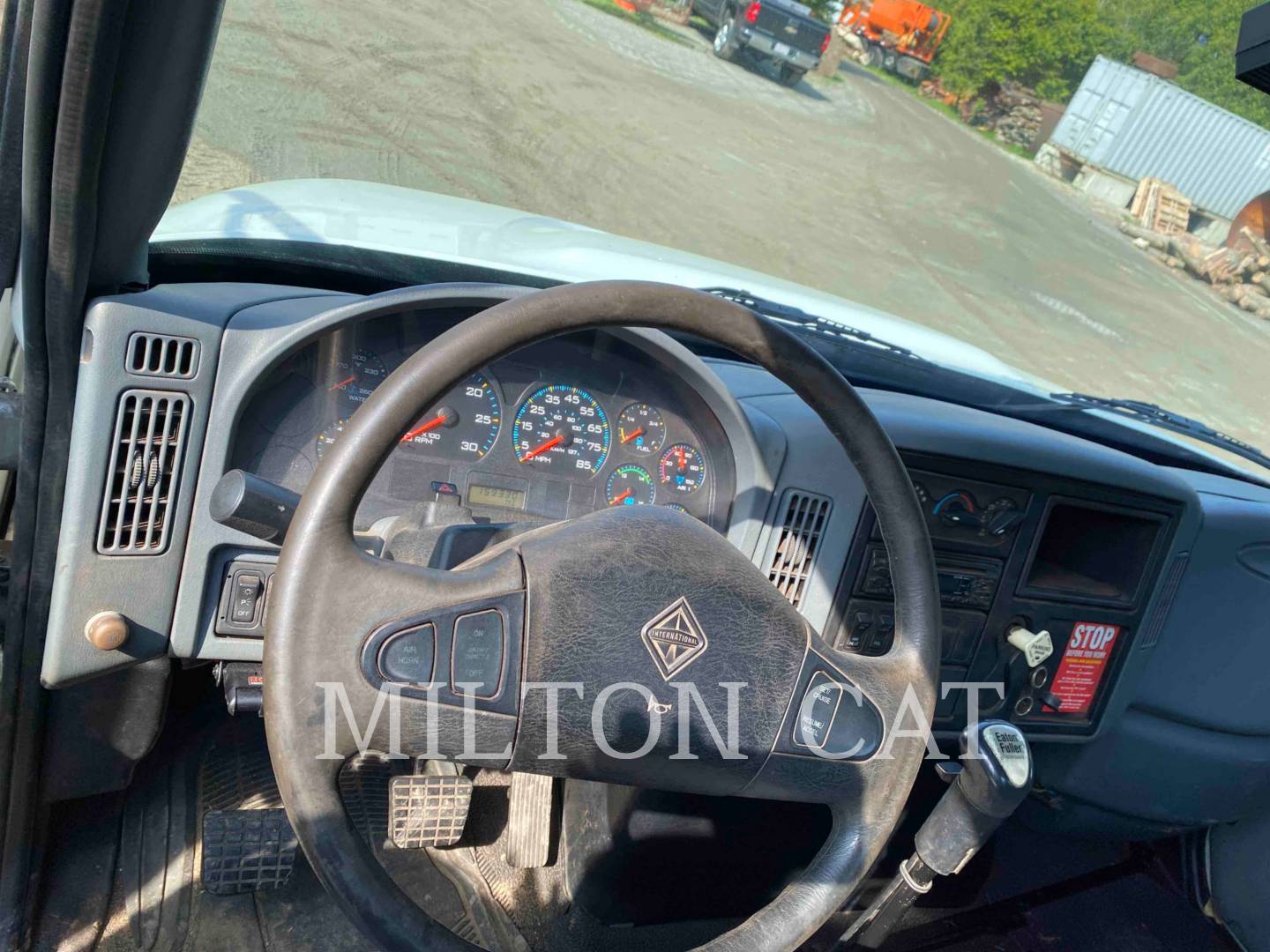 2001 International 4400 6X4 Truck