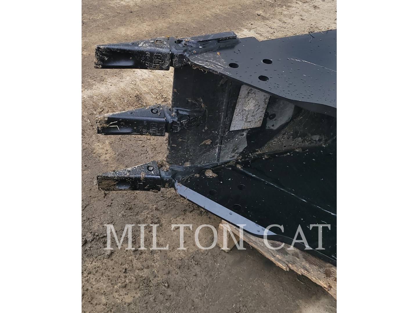 2022 Caterpillar 18"BUCKET Bucket