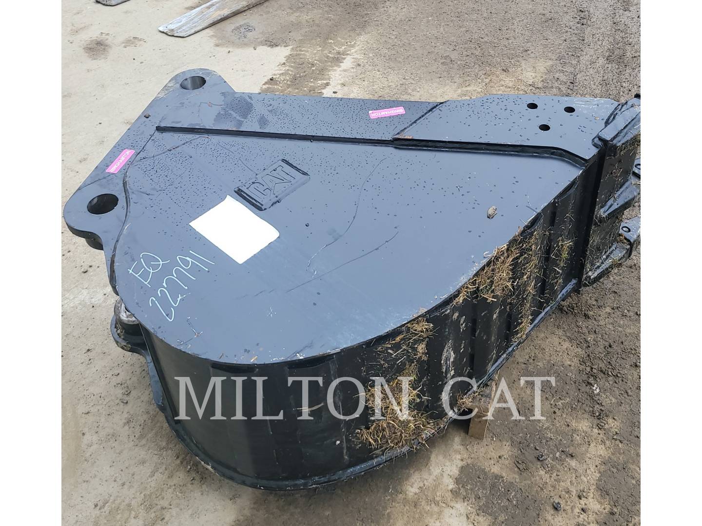 2022 Caterpillar 18"BUCKET Bucket